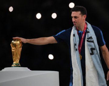 La reacción de Scaloni cuando le preguntaron por la renovación