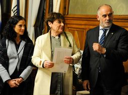 La ministra Azucena Arbeleche presentó la última Rendición de Cuentas del gobierno de Luis Lacalle Pou. La ministra Azucena Arbeleche presentó la última Rendición de Cuentas del gobierno de Luis Lacalle Pou.