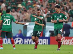 Mexico le ganó 2-1 Arabia Saudita pero no le alcanzó