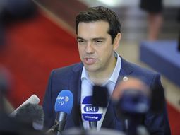 Tsipras: O aceptábamos el acuerdo o nos íbamos del euro