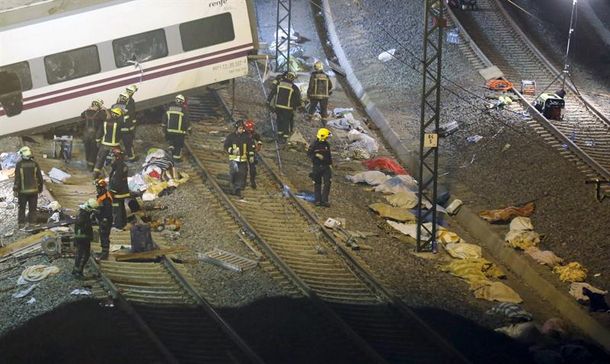 El tren descarriló a 190 km/h en una curva que debía tomar a 80