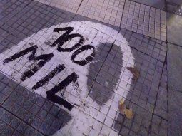 Otra vez vandalizan símbolos de las Madres en la Plaza de Mayo