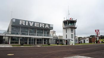 El Aeropuerto Internacional Presidente General Óscar D. Gestido pasará a ser binacional. El Aeropuerto Internacional Presidente General Óscar D. Gestido pasará a ser binacional.