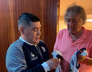 Luto en el fútbol argentino: murió el Trinche Carlovich tras ser golpeado en la cabeza en un asalto