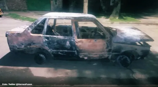 Apareció un auto quemado: investigan si se usó en el crimen del playero de Rosario