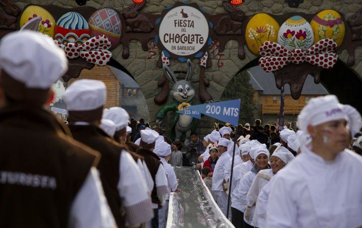 Hicieron la barra de chocolate más larga del mundo: cuánto mide