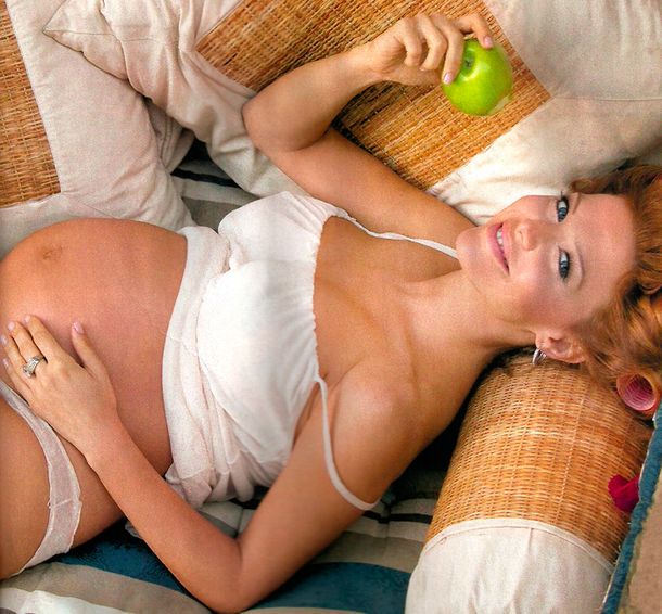 Nació Lola, la hija de Evangelina Anderson y Martín Demichelis