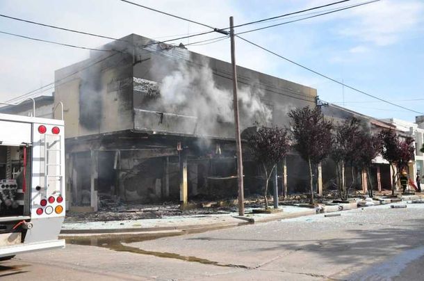Al menos tres muertos por una explosión en Pehuajó