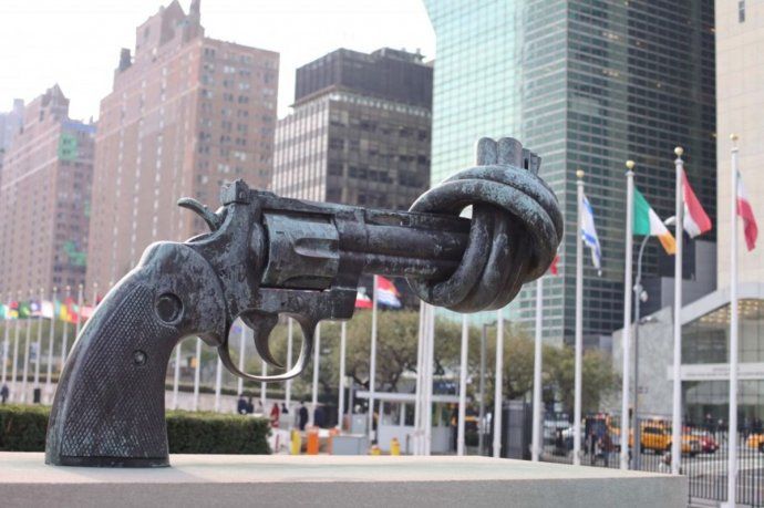 Nueva York, primer estado de Estados Unidos en aprobar legislaciones para limitar la venta de armas