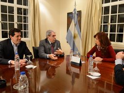 cristina recibio en olivos a anibal fernandez y sabbatella, la formula ganadora cristina recibio en olivos a anibal fernandez y sabbatella, la formula ganadora