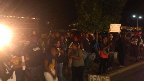 EE UU: crece la violencia en el estado de Misuri por el crimen de un joven afroamericano