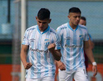 Atlético Tucumán busca volver a la punta ante Estudiantes