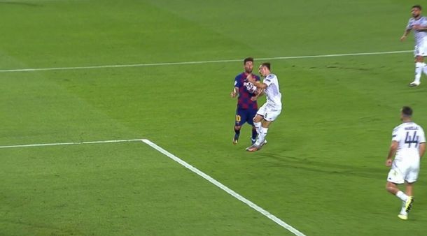Barcelona - Napoli por la Champions League: el Var le anuló un gol a Messi