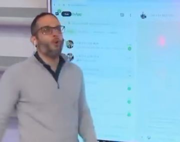 Mis hijas mellizas: el blooper viral y subido de tono de un conductor por abrir un chat en vivo