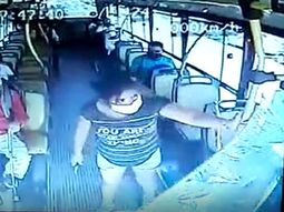 Colectivero le pidió a pasajera que use barbijo: lo acuchilló