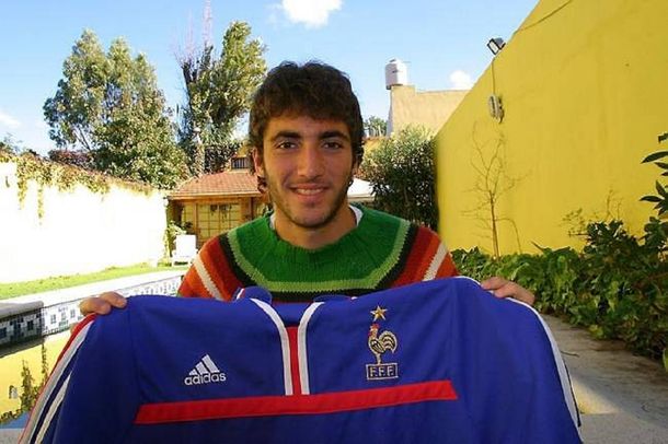 Gonzalo Higuaín con la camiseta de Francia