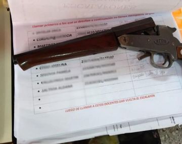 Una alumna de 12 años fue al colegio con una pistola y amenazó a sus compañeros