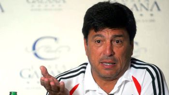 daniel passarella ira por la reeleccion presidencial en river daniel passarella ira por la reeleccion presidencial en river