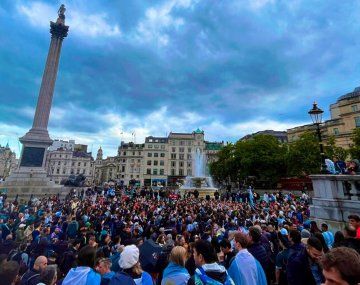 Los hinchas argentinos coparon Londres en la previa a la Finalíssima