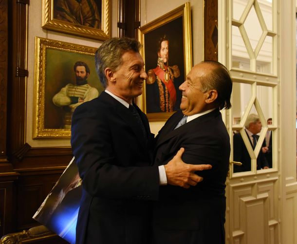 Macri recibirá este viernes a Rodríguez Saá y al bloque Federal del Senado