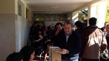 mendoza: entre el resurgir de cobos y el ascenso de la izquierda mendoza: entre el resurgir de cobos y el ascenso de la izquierda