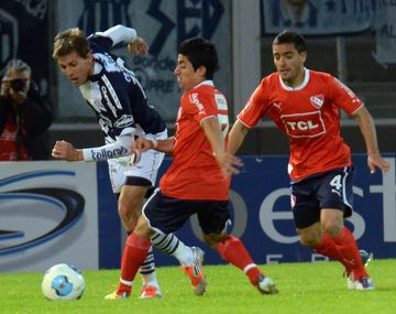 El Rojo y Talleres empataron en un partido entretenido