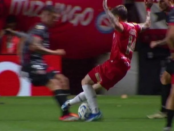 Insólito: lo sancionaron con cuatro fechas, volvió a jugar y lo expulsaron otra vez