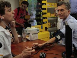 ¿mauricio macri tuvo que tomarse la presion por los cuestionamientos de su padre? ¿mauricio macri tuvo que tomarse la presion por los cuestionamientos de su padre?