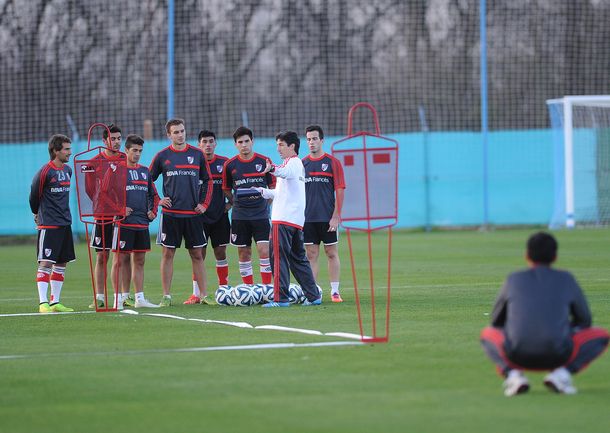 River regresó de Uruguay y entrena en el predio de Ezeiza