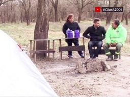 El sueldo no alcanza: es empleado municipal y vive en una carpa a orillas del río Luján