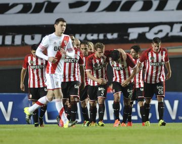 Estudiantes lo dio vuelta y le ganó a River