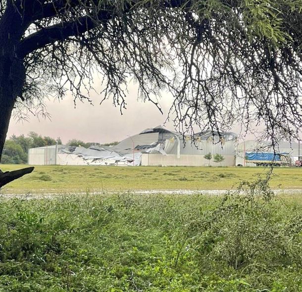 Varias empresas de la zona quedaron destruidas por el fuerte temporal en Córdoba Varias empresas de la zona quedaron destruidas por el fuerte temporal en Córdoba