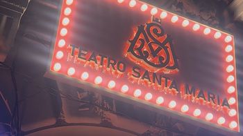 reabrio el historico teatro santa maria con una gran celebracion reabrio el historico teatro santa maria con una gran celebracion