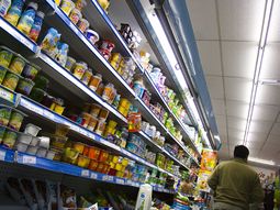 supercard: bajan comisiones para presionar a los bancos supercard: bajan comisiones para presionar a los bancos