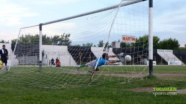 El arquero maravilla: atajó cinco penales y es un héroe