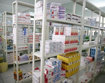 Farmacéuticos rechazan prohibición de vender productos que no curen