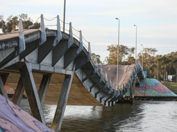 El costo de las reparaciones ronda los $2,5 millones de dólares. El costo de las reparaciones ronda los $2,5 millones de dólares.