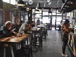 La Provincia analiza extender hasta las 2 AM el cierre de bares