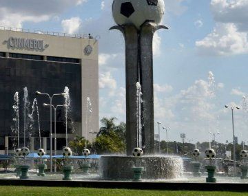 La sede de la Confederación Sudamericana de&nbsp;Fútbol&nbsp;(Conmebol) en Luque, Paraguay