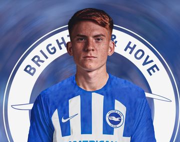 Valentín Barco fue presentado oficialmente por el Brighton