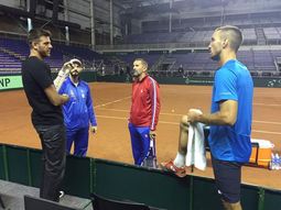 hincha de lujo: del potro ya esta junto al equipo argentino hincha de lujo: del potro ya esta junto al equipo argentino