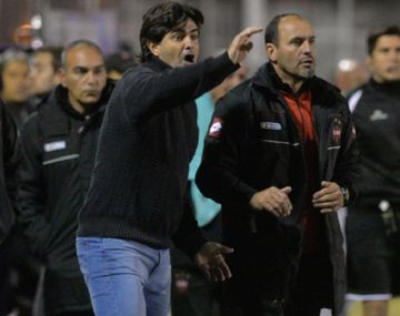 Forestello, otro que deja su cargo