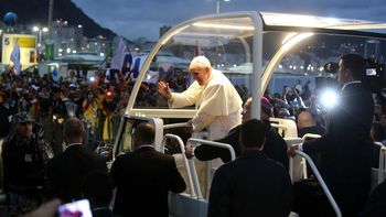 el papa confeso a cinco jovenes elegidos al azar el papa confeso a cinco jovenes elegidos al azar