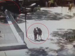 Minutos antes de la violación, así caminaban los seis acusados con la joven por Plaza Serrano