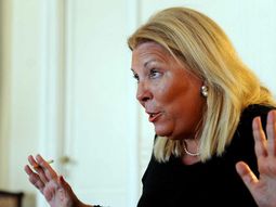 carrio dice que no confia en macri pero insiste en una alianza con el pro carrio dice que no confia en macri pero insiste en una alianza con el pro