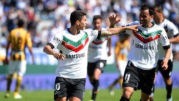 velez rompio la racha negativa y goleo a olimpo velez rompio la racha negativa y goleo a olimpo