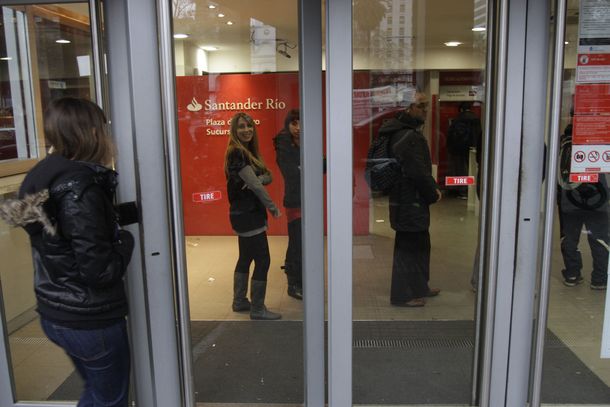 ¿Cómo comprar dólares ahorro a través del Home Banking?