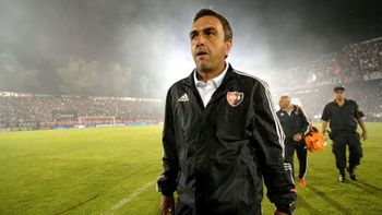Osella dejó de ser el técnico de Newells Osella dejó de ser el técnico de Newells