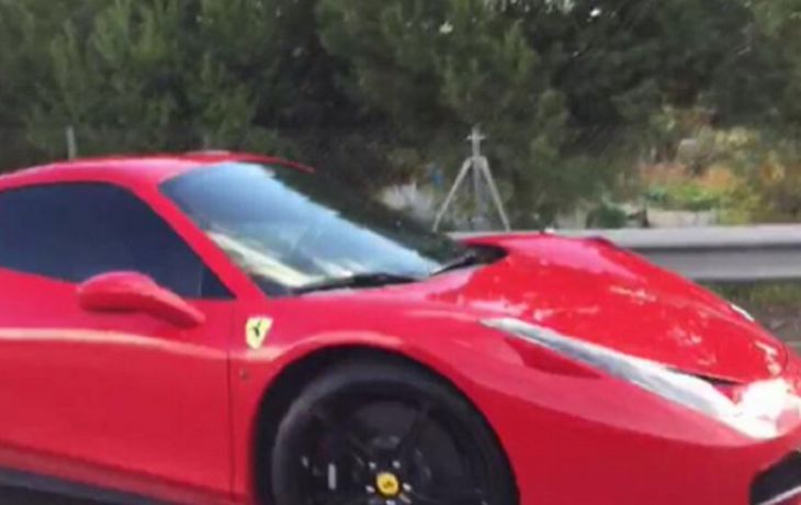 El vehículo del brasileño en el lugar del accidente