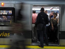 alertan por nueva modalidad de robos en el subte: las punguistas toquetonas alertan por nueva modalidad de robos en el subte: las punguistas toquetonas
